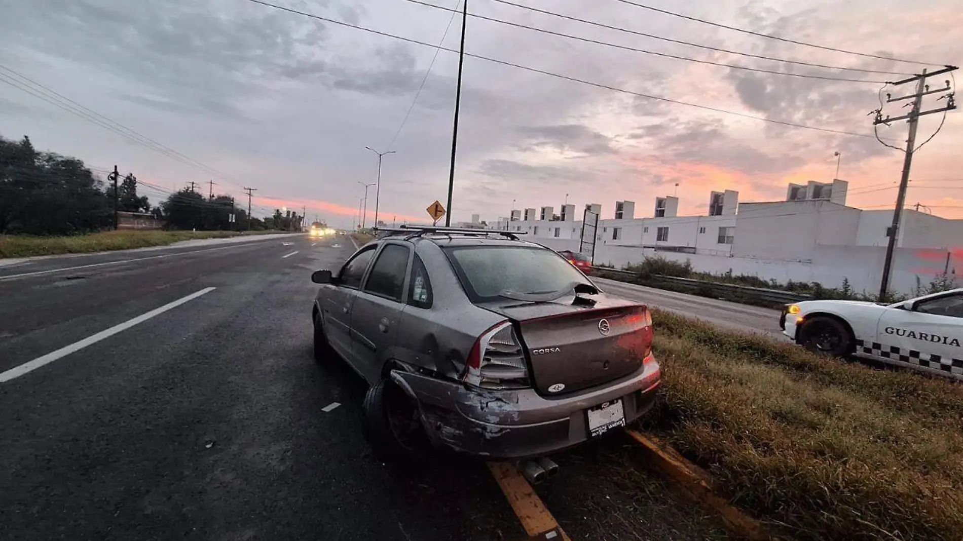 SJR POLI EL CARRO TERMINO EN SETNIDO